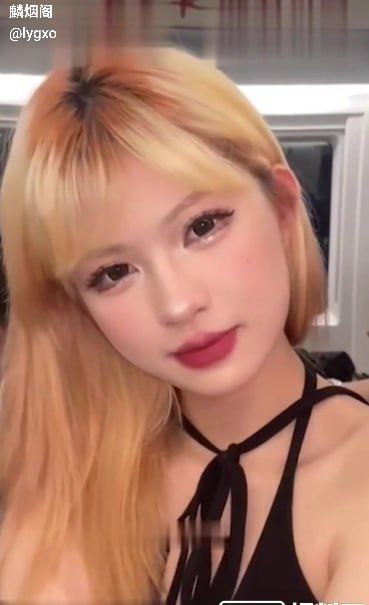 重庆洪崖洞海底捞美女领班曲晓雯 大尺度内容泄露 封面
